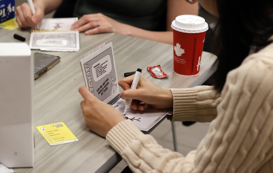 A closer look at the Telestrations gameplay