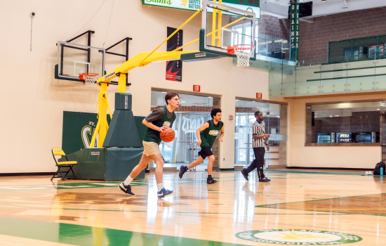 Basketball game in action, Team SRC has the ball