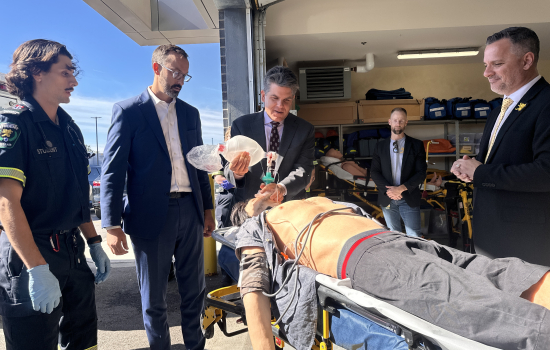 Minister Quinn MPP Dowie see Paramedic demonstrations