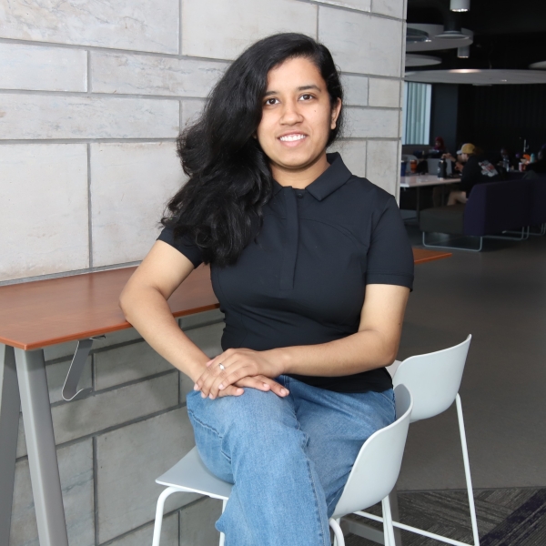 Navroop Kaur headshot